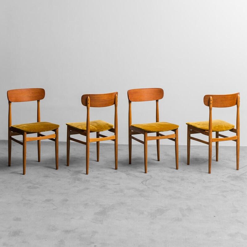 Ensemble de 4 chaises vintage en velours et bois, 1960