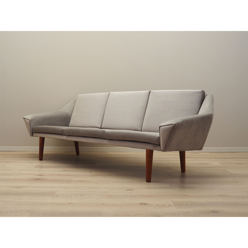 Vintage 3-seater sofa in solid beechwood and velvet, Denmark 1980