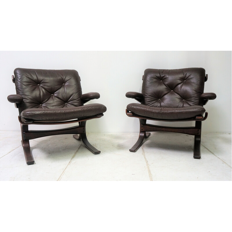 Pair of Scandinavian armchairs in brown leather - 1970S