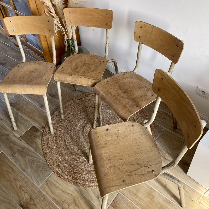 Lot de 4 chaises vintage d’écolier