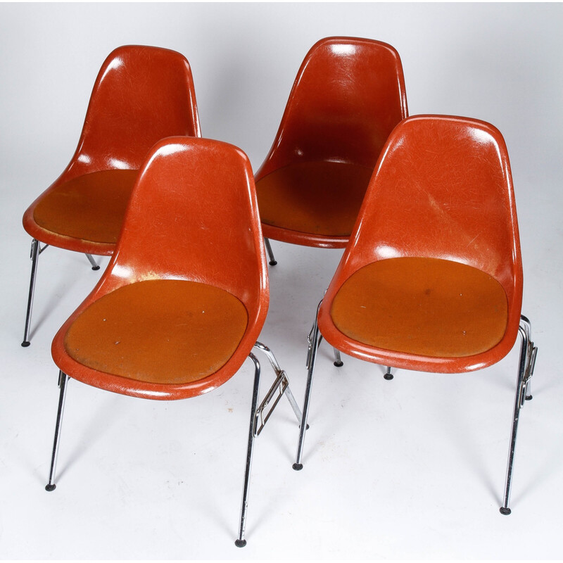 Lot de 4 chaises vintage Dss en fibre de verre par Charles et Ray Eames pour Herman Miller, 1948