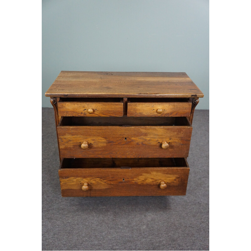 Vintage oak chest of drawers