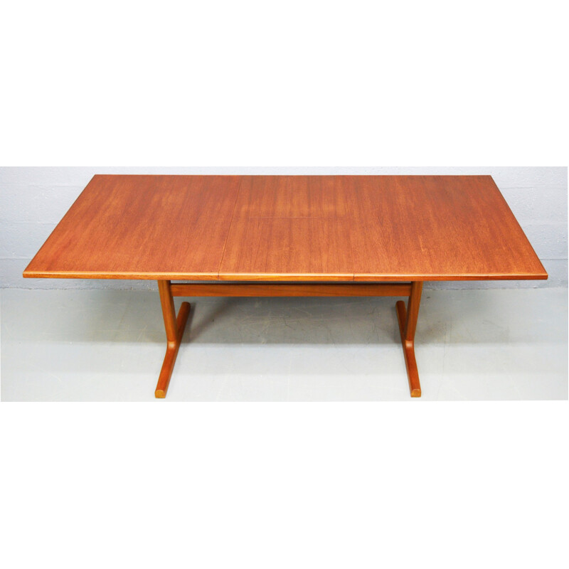 Mid-Century solid teak extendable dining table by McIntosh - 1960s