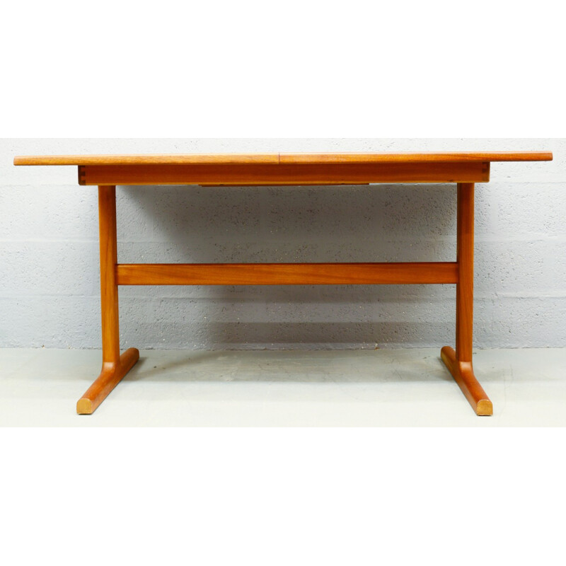 Mid-Century solid teak extendable dining table by McIntosh - 1960s