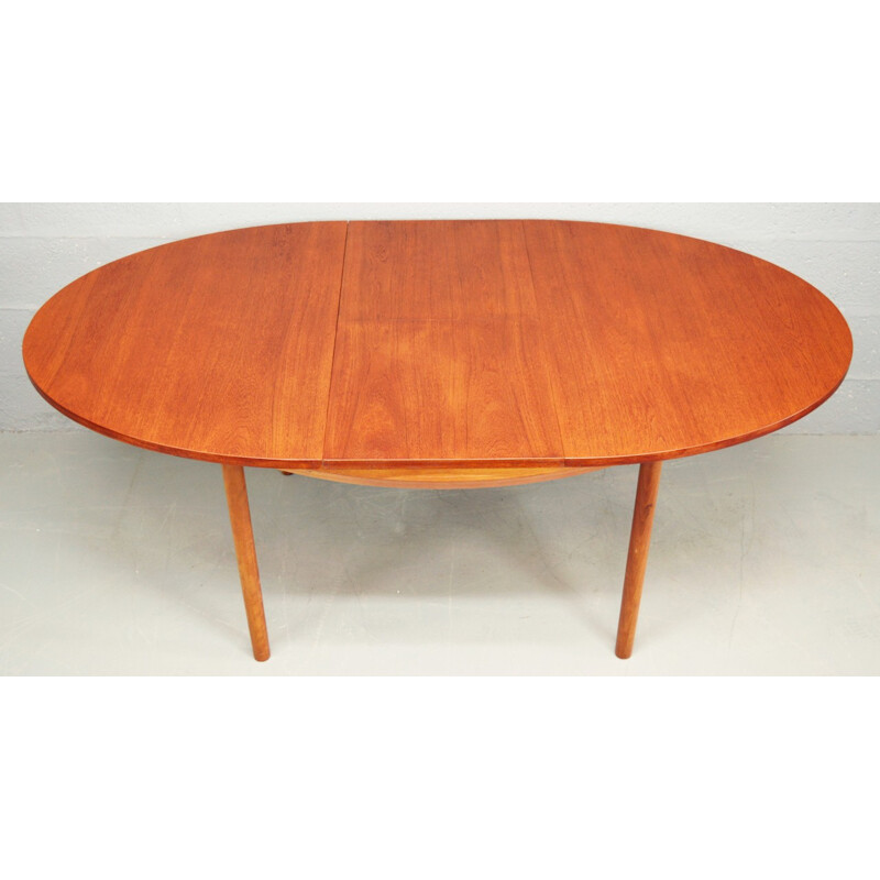 Oval teak extendable dining table by White and Newton - 1960s 