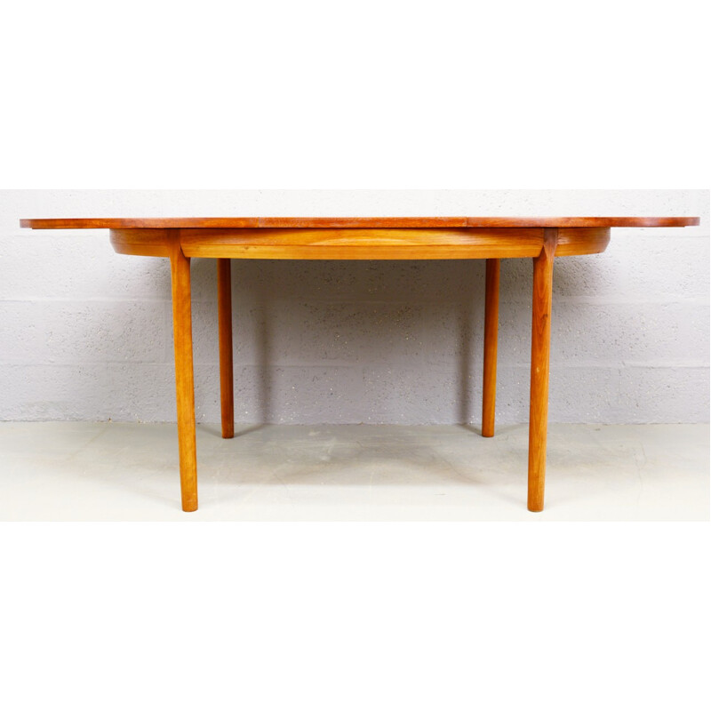 Oval teak extendable dining table by White and Newton - 1960s 