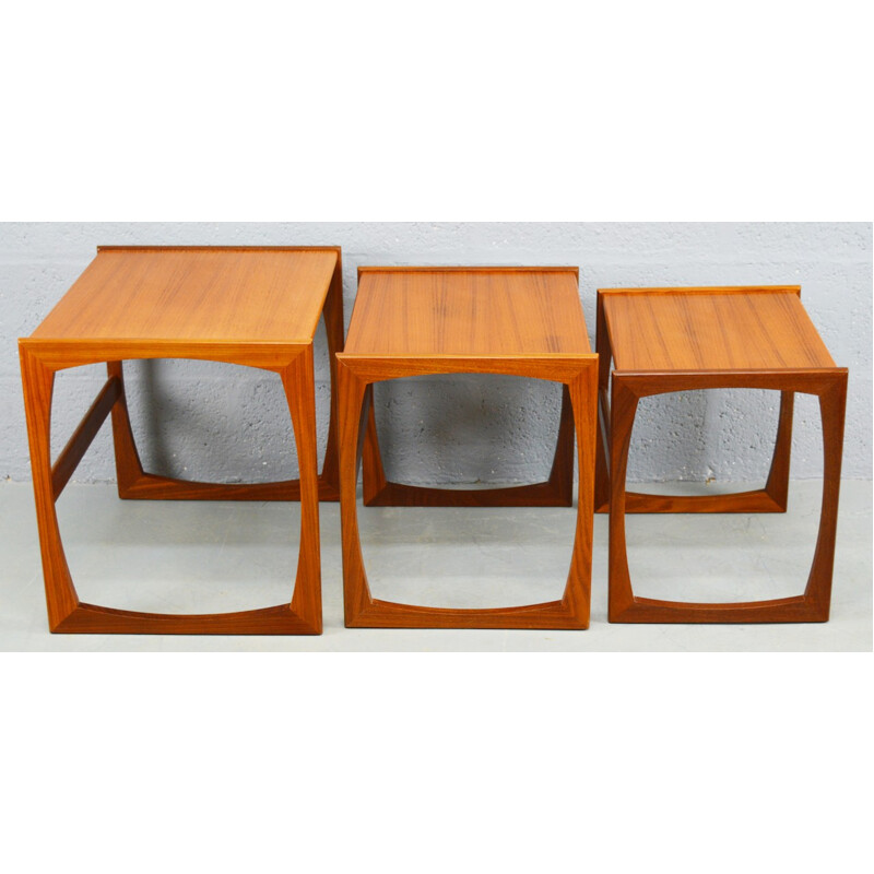 Suite de 3 tables gigognes vintages Quadrille G-Plan en teck - 1960 