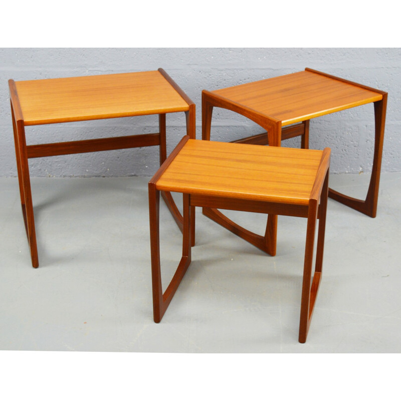 Set of 3 mid-century G-Plan Quadrille nesting Tables - 1960s