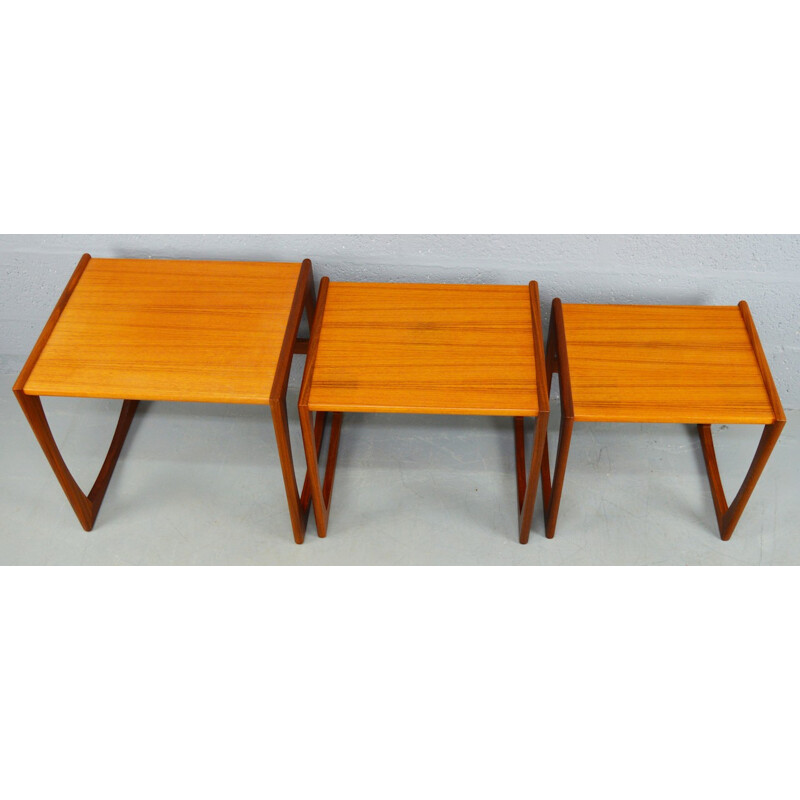 Suite de 3 tables gigognes vintages Quadrille G-Plan en teck - 1960 