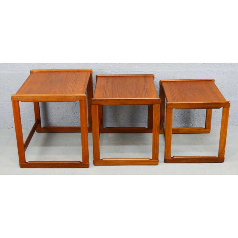 Set of 3 nesting tables in solid teak - 1960