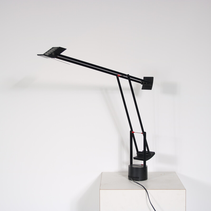 Vintage “Tizio” table lamp in black lacquered metal by Richard Sapper for Artemide, Italy 1980