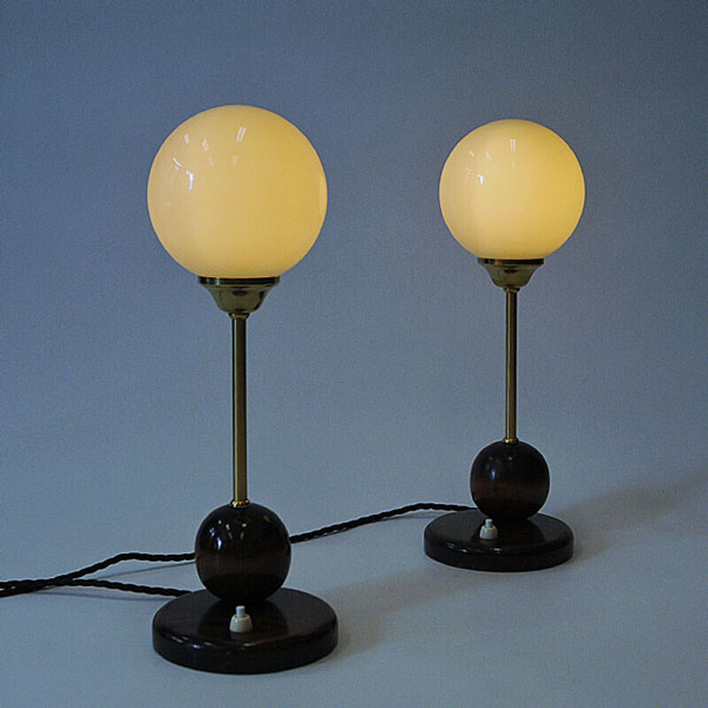 Paire de lampes de table vintage Art Déco avec abat-jour en verre opalin, 1930