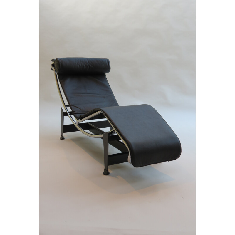 Mid century LC4 chaise Longue by Le Corbusier Perriand and Jeanneret for Cassina - 1990s