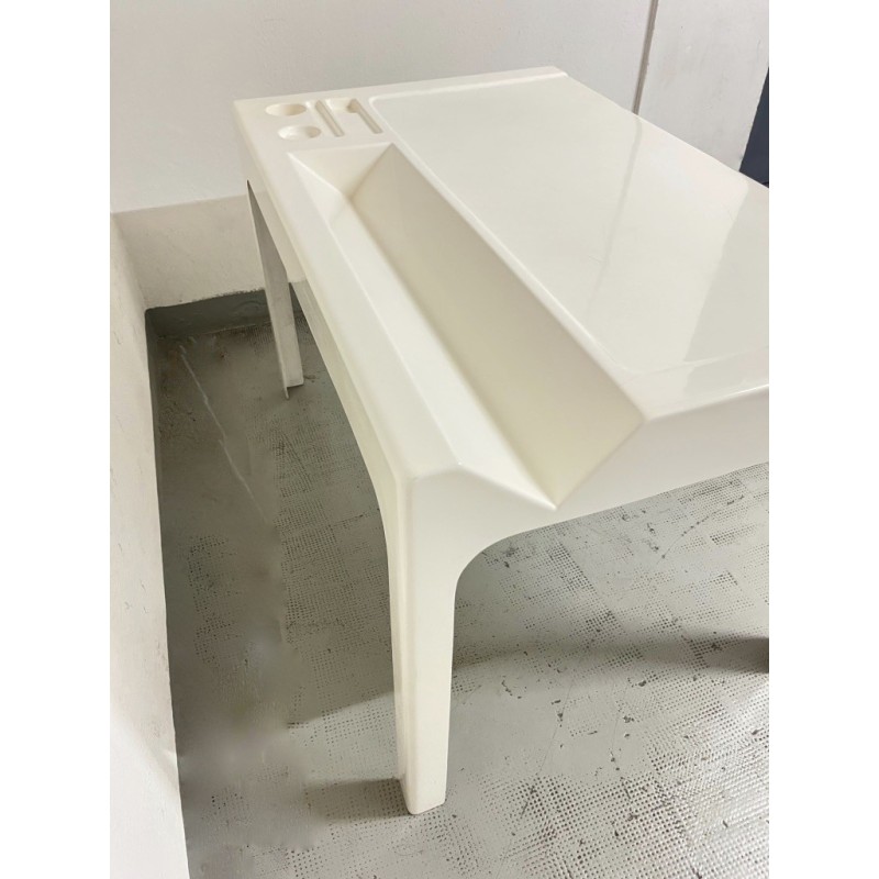 Vintage Ozoo desk in white lacquered fiberglass by Marc Berthier, France 1967