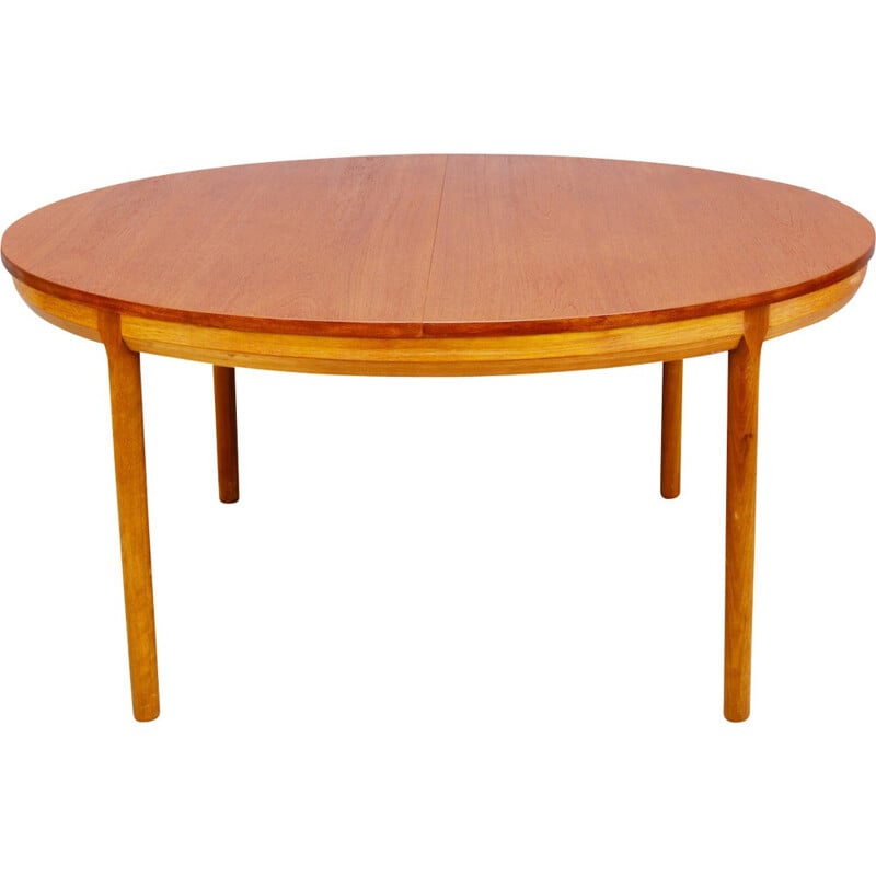 Table à rallonges en teck ovale par White et Newton - 1960