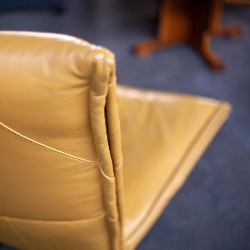Vintage Flyer armchair in leather and metal by Pierre Mazairac and Karel Boonzaaijer for Young International, 1980