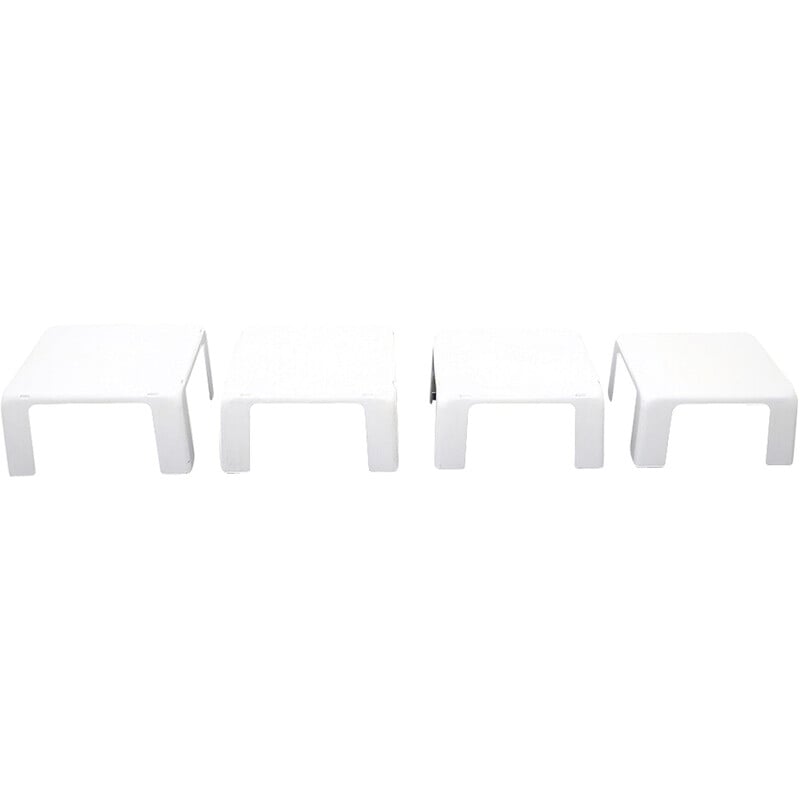 Set of 4 vintage "4 Gatti" stacking tables in molded fiberglass by Mario Bellini for B et B Italia, Italy 1960