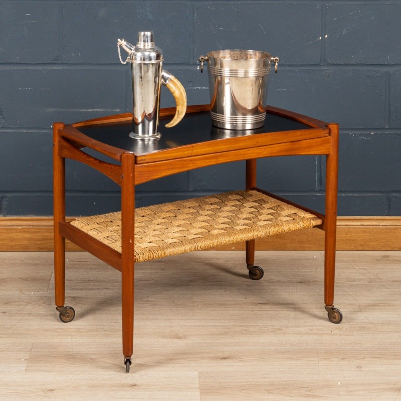 Vintage teak serving trolley with removable tray by Poul Hundevad for Hundevad and Co., Denmark 1960