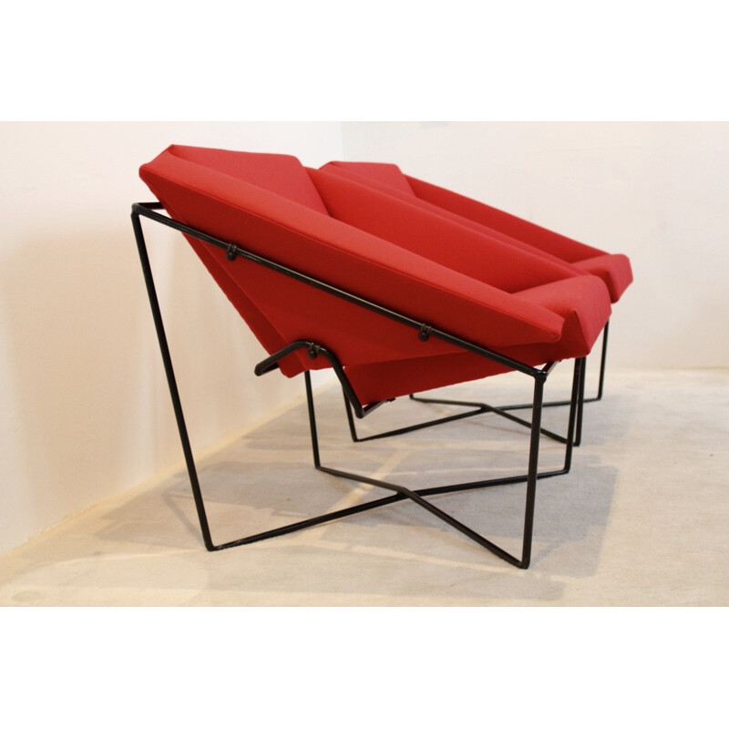 Paire de fauteuils lounge rouges en laine et en acier Van Speyk de Rob Eckhardt - 1980