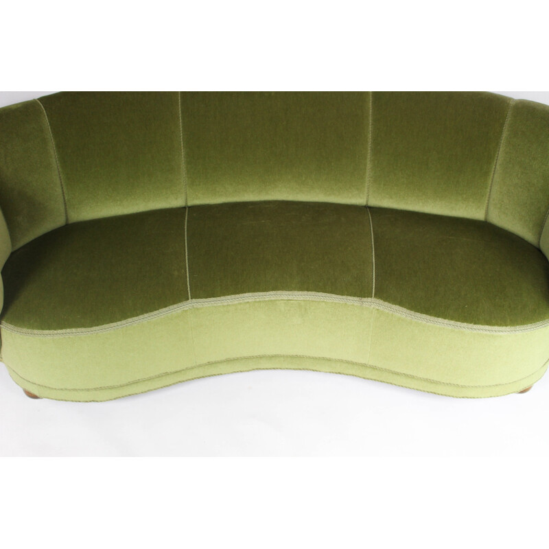 Mid century Scandinavian green sofa in velvet and wood - 1950s