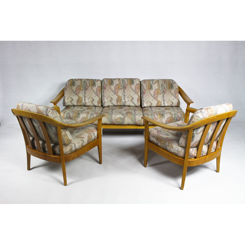 Conjunto de salón producido por Wilhelm Knoll compuesto por un sofá, un par de sillones y una mesa de centro - 1970