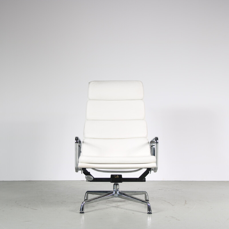 Vintage “EA222” armchair in chrome metal by Charles and Ray Eames for Vitra, Germany 1990