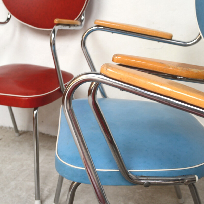 Conjunto de 3 sillas en polipiel roja y azul - 1950