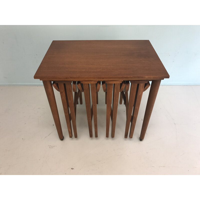 Suite de 4 tables gigognes vintage en bois, Angleterre - 1960