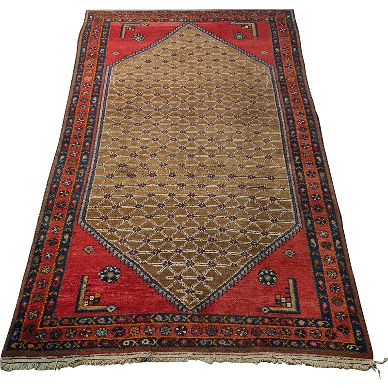 Vintage Persian rug in hand-knotted wool