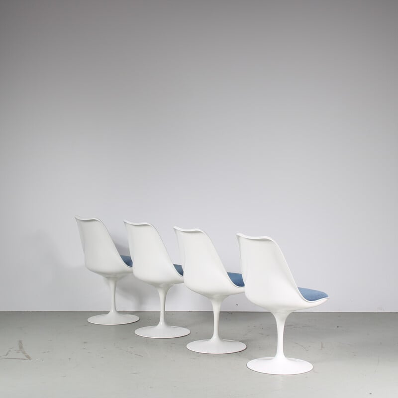 Vintage “Tulip” dining chair in white aluminum by Eero Saarinen for Knoll International, USA 1960
