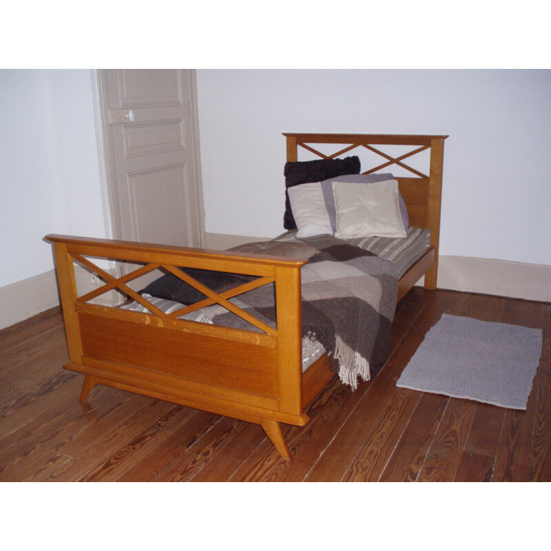 Mid-century oak bed with tapered legs- 1950s