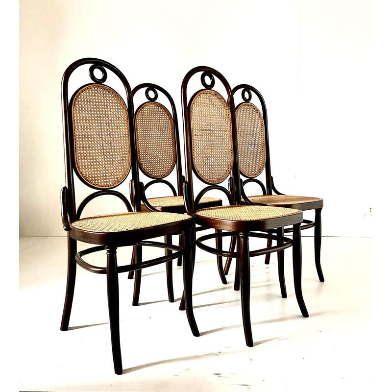 Lot de 4 chaises à repas vintage modèle 207 en hêtre courbé pour Thonet, Autriche 1970