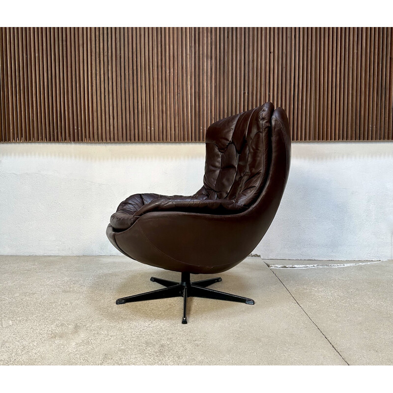 Vintage armchair in leather and black steel by Henry Walter Klein for Bramin, Denmark 1960