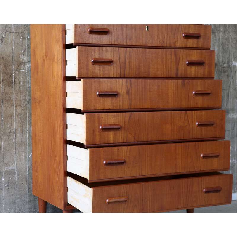 Mid century Scandinavian teak chest of drawers - 1960s