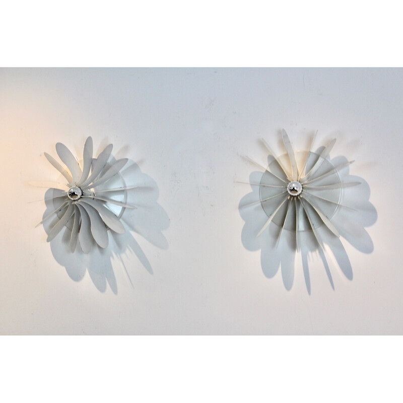 Pair of vintage Bolide wall lights in white lacquered sheet metal by Hermian Sneyders de Vogel for RaaK, Netherlands 1968