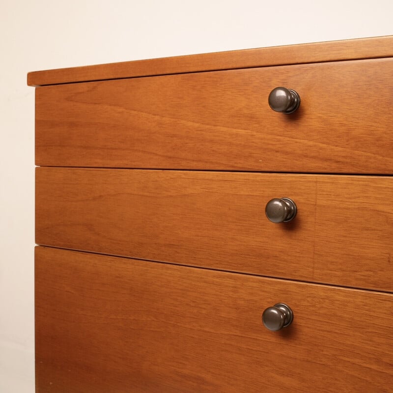 Vintage "1080" chest of drawers in walnut wood by Luca Meda for Molteni, Italy 1980