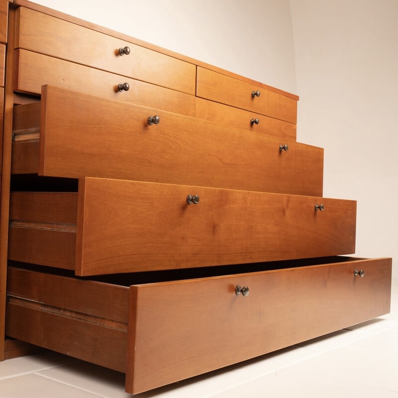 Vintage "1080" chest of drawers in walnut wood by Luca Meda for Molteni, Italy 1980