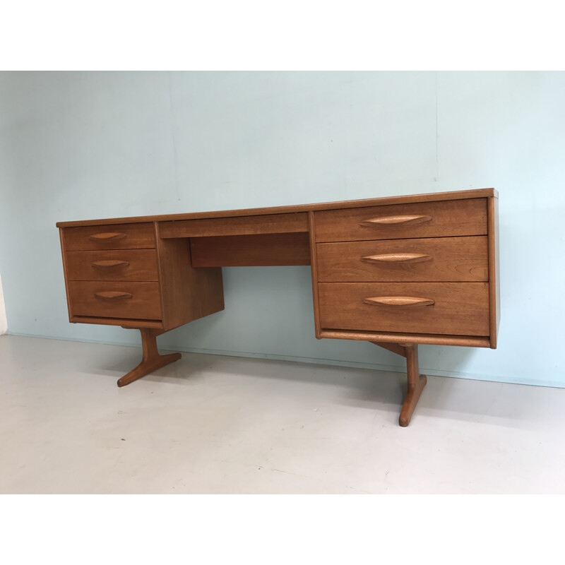 Large Austinsuite teak desk - 1960s