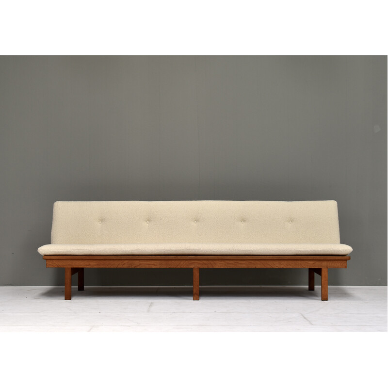 Vintage 3-seater sofa model 2219 in solid oak and Boucle fabric by Børge Mogensen for Frederica, Denmark 1950