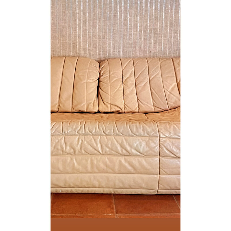 Vintage 2-seater sofa in beige leather, 1970