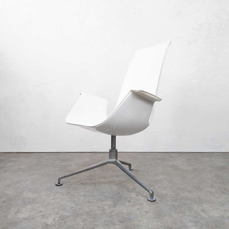 Vintage Tulip armchair in fiberglass and white leather by Preben Fabricius and Jørgen Kastholm for Walter Knoll, 1960