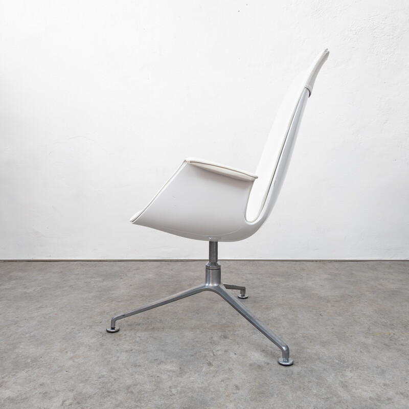 Vintage Tulip armchair in fiberglass and white leather by Preben Fabricius and Jørgen Kastholm for Walter Knoll, 1960