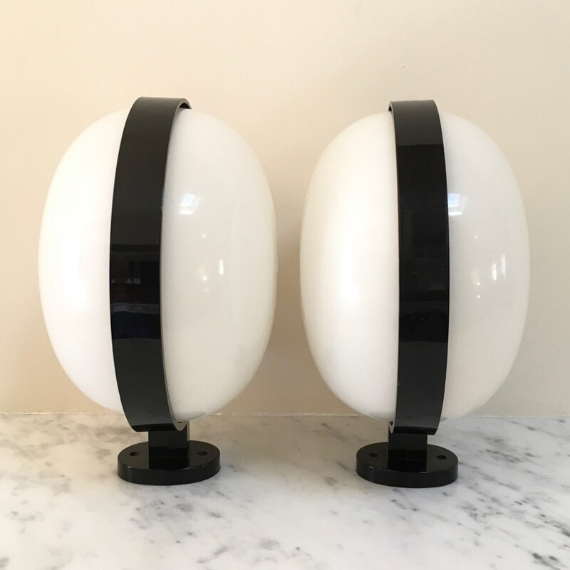A pair of white wall lamps by P. Gianemillio & A. Monti for Kartell - 1970s