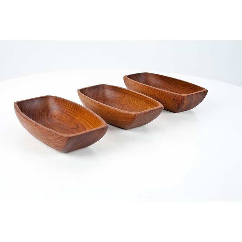 Set of 3 brown teak bowls - 1950s