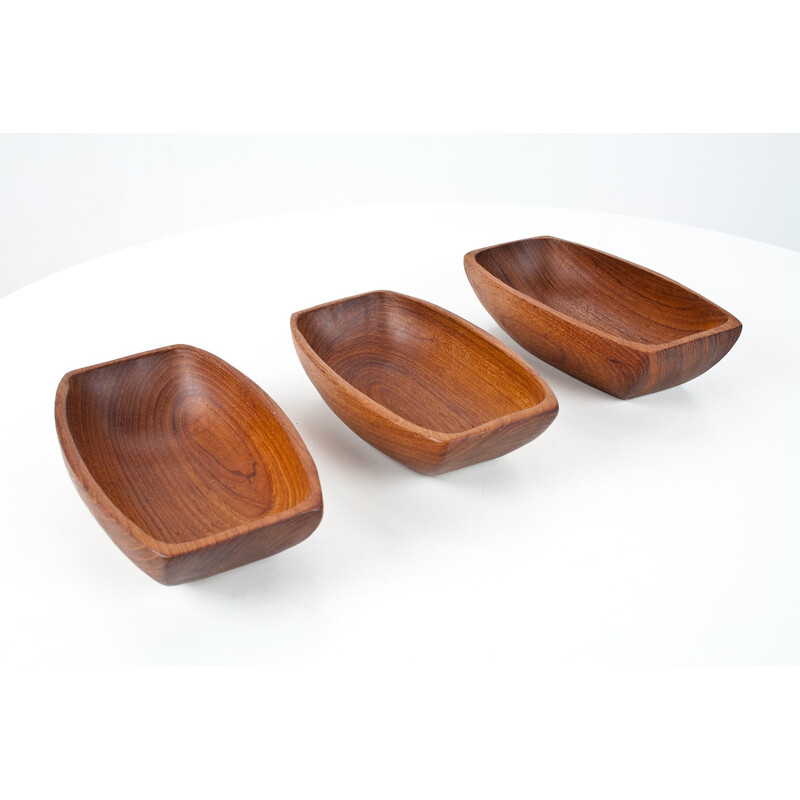 Set of 3 brown teak bowls - 1950s