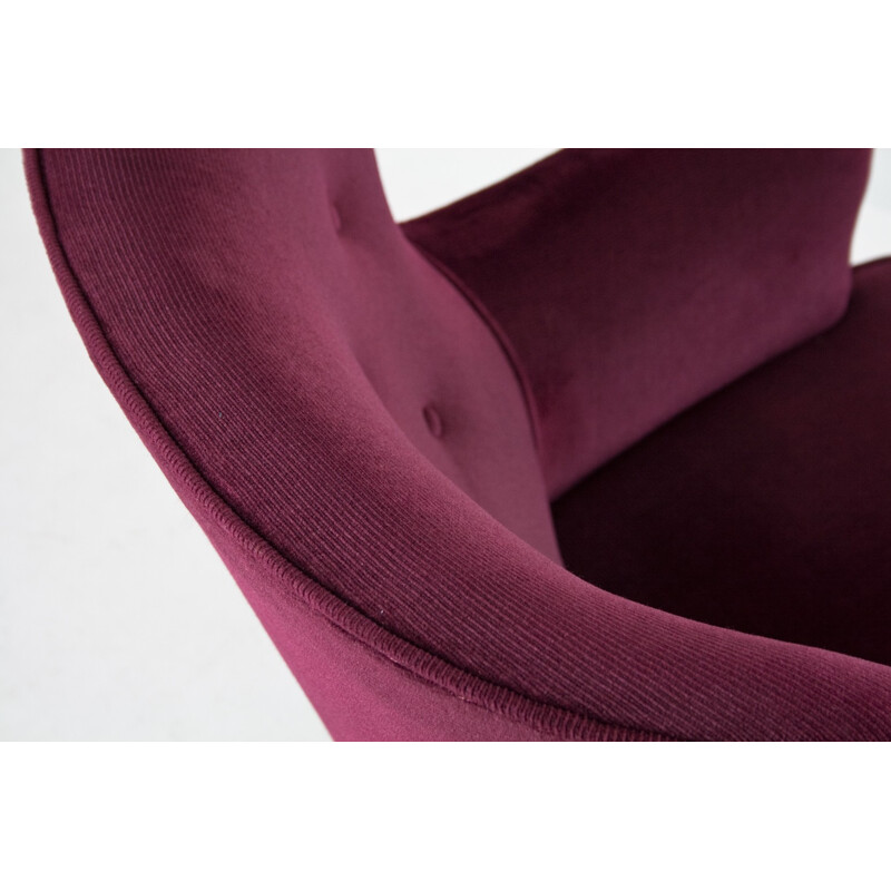 Purple velvet easy chair by Theo Ruth for Artifort - 1950s