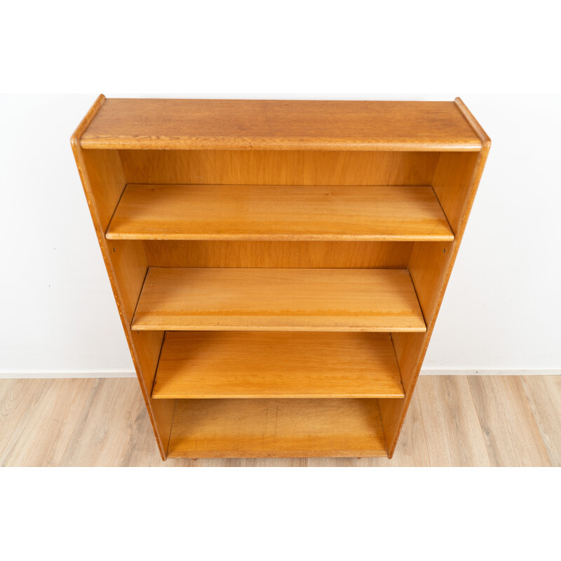 Vintage bookcase model BE02 in oak wood by Cees Braakman