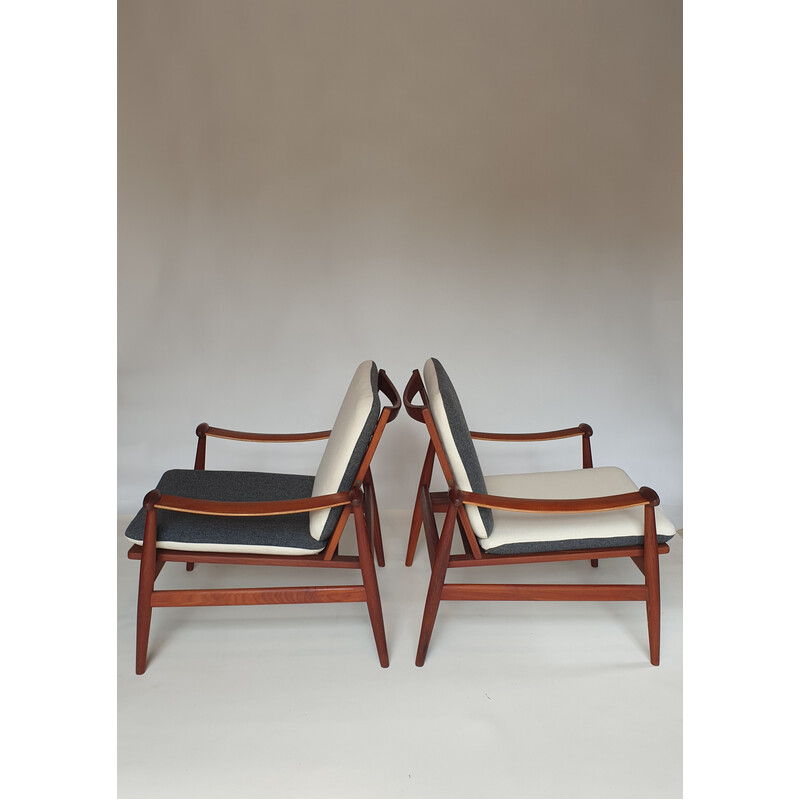 Paar vintage teakhouten "Spade Chair" fauteuils van Finn Juhl