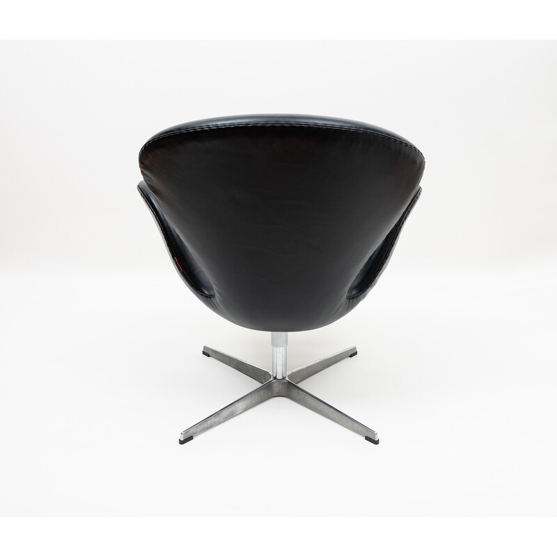 Vintage Swan armchair in natural leather by Arne Jacobsen for Fritz Hansen, 1958