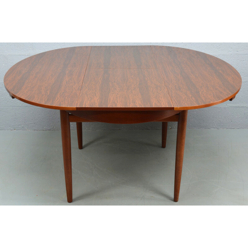Rosewood extendable table by Greaves and Thomas - 1970s 
